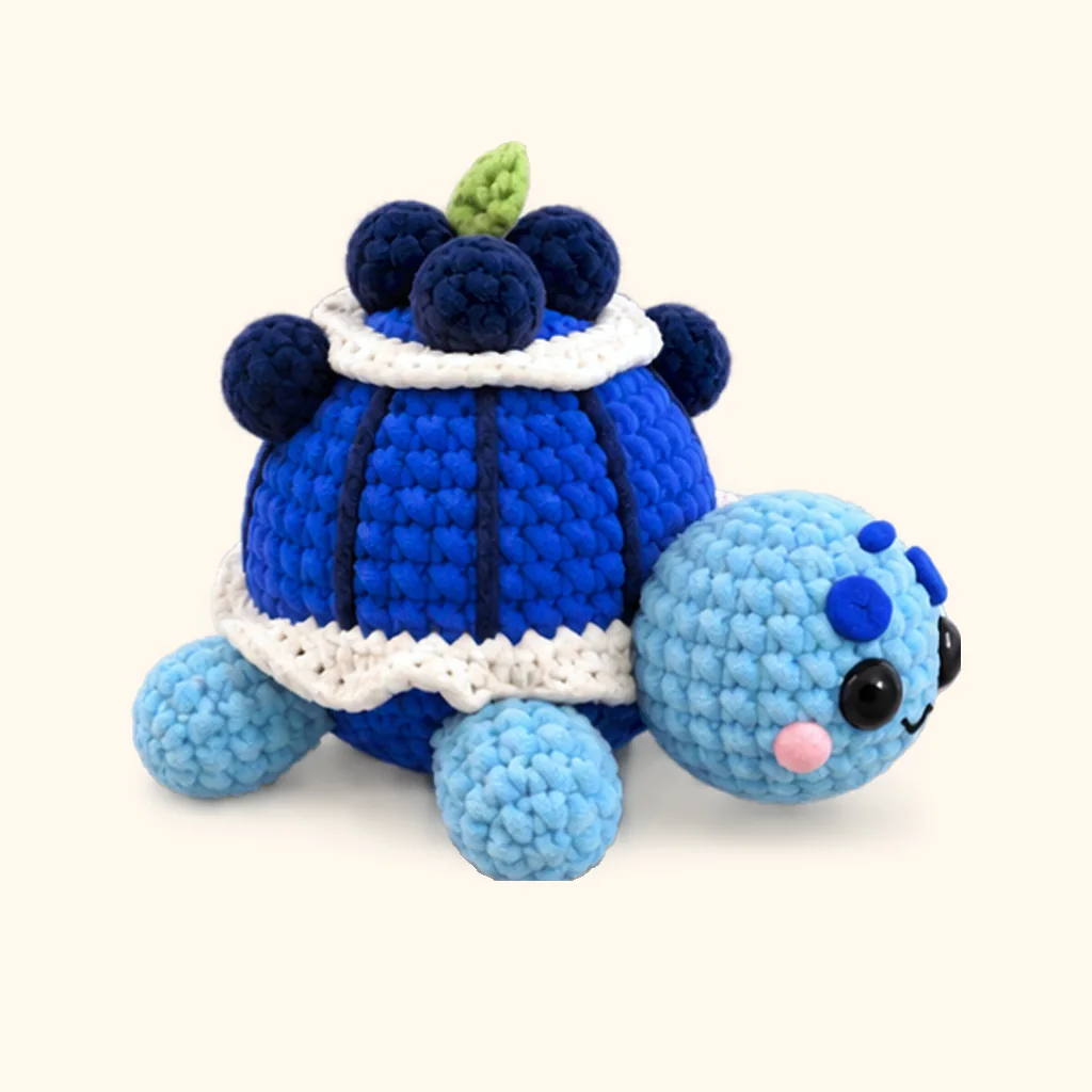 Blueberry turtle crochet assembly: sew the shell line 3