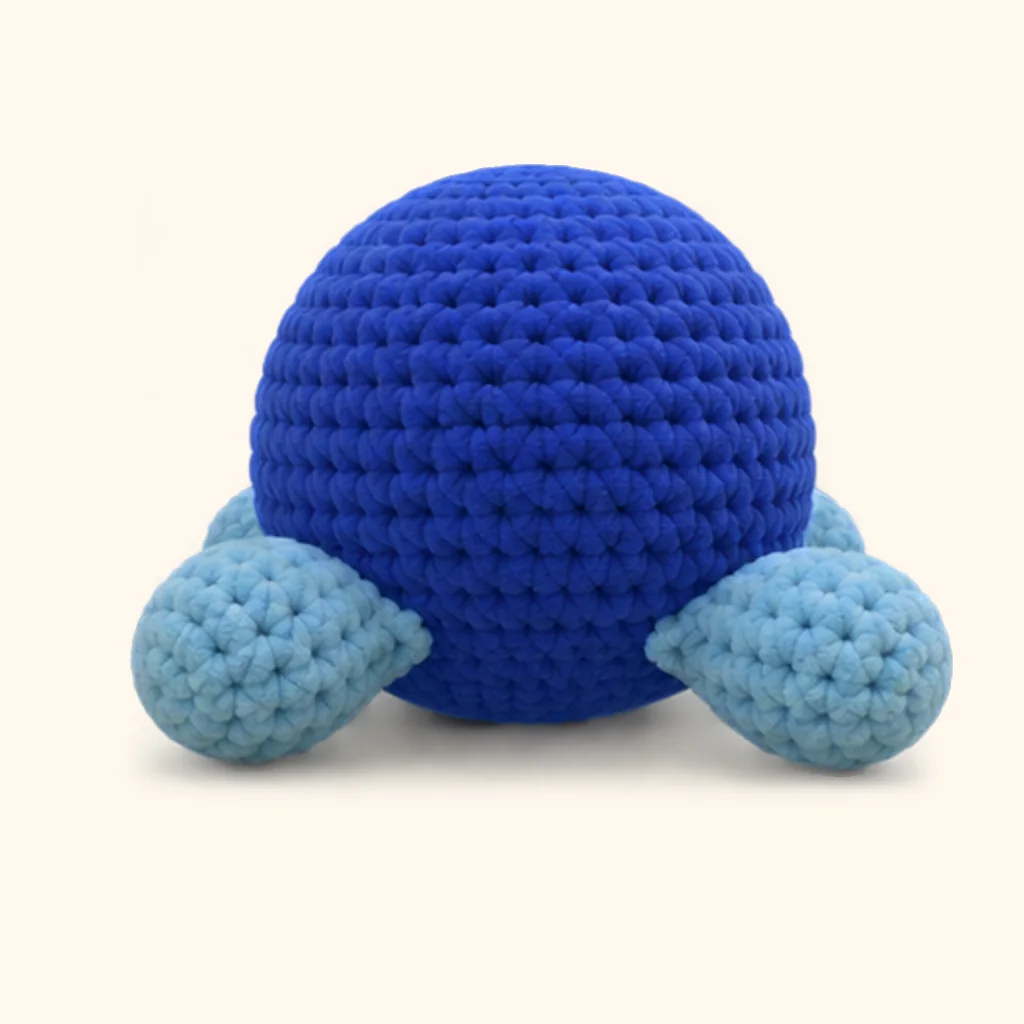 Blueberry turtle crochet assembly: attach the back flippers