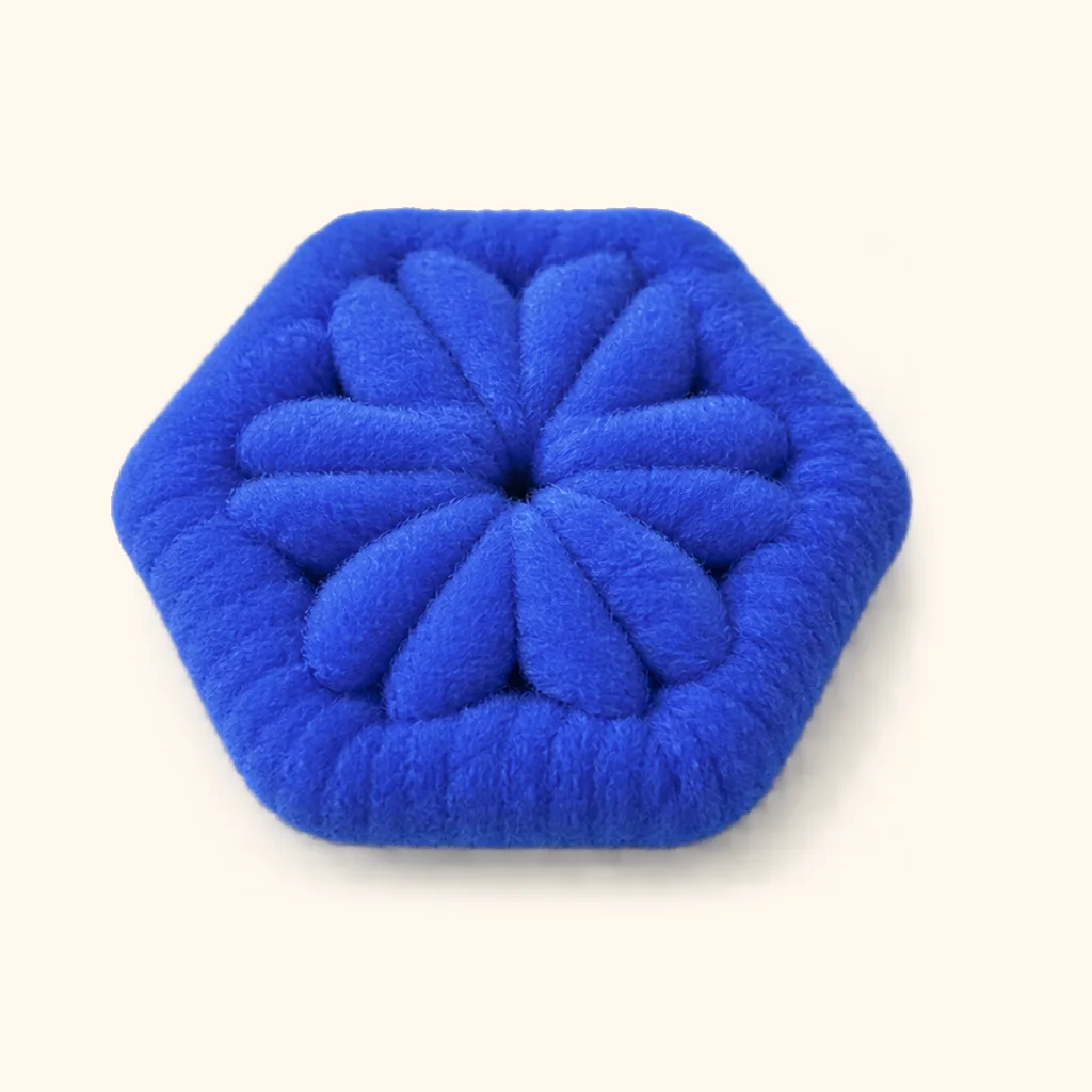 Blueberry turtle amigurumi: the finished head spot