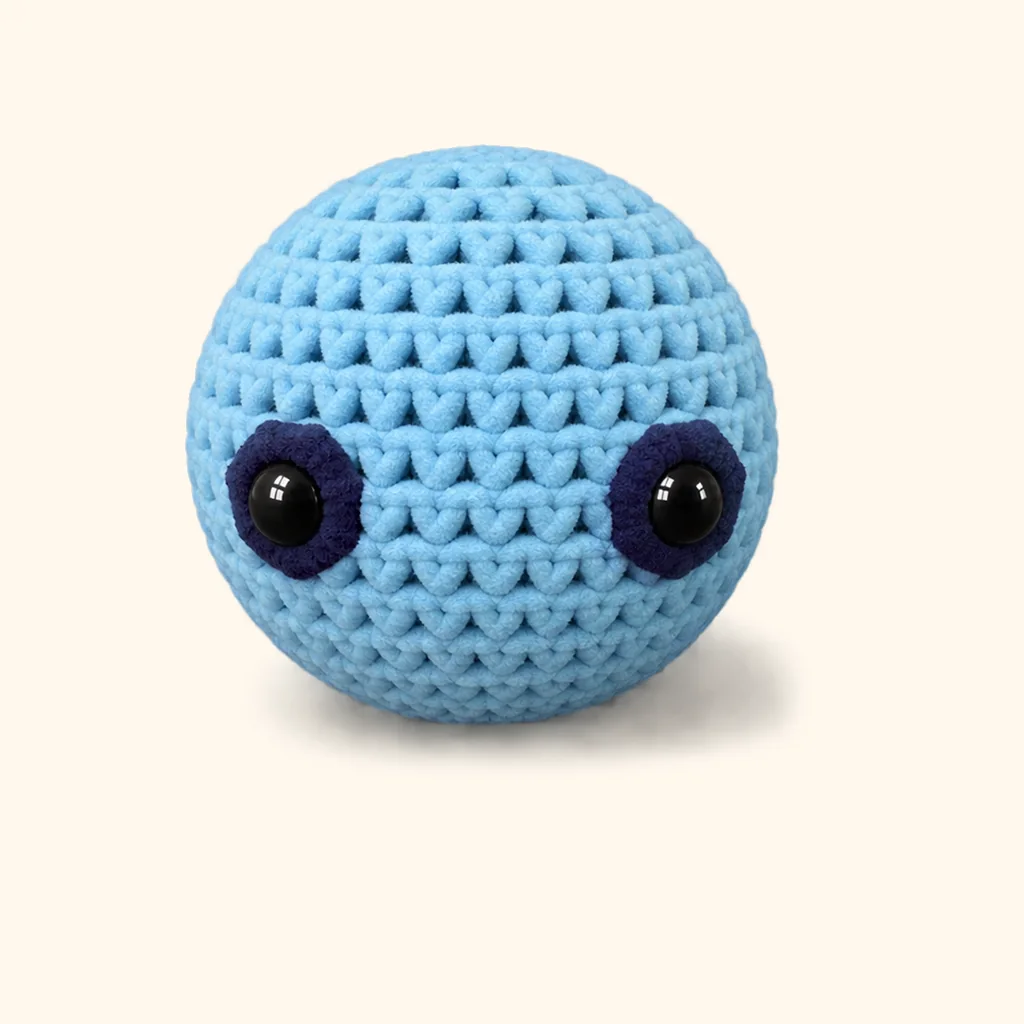 Blueberry turtle amigurumi: the finished head