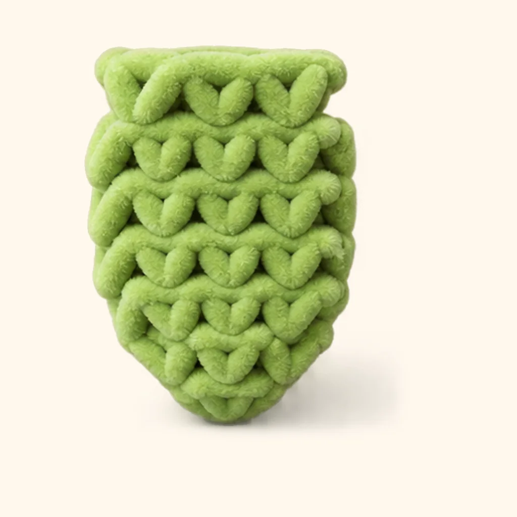 Blueberry turtle amigurumi: the finished leaf (leaning)