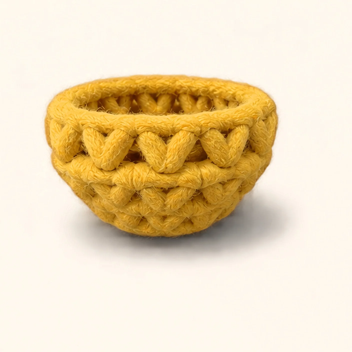 Chicken amigurumi: the finished beak