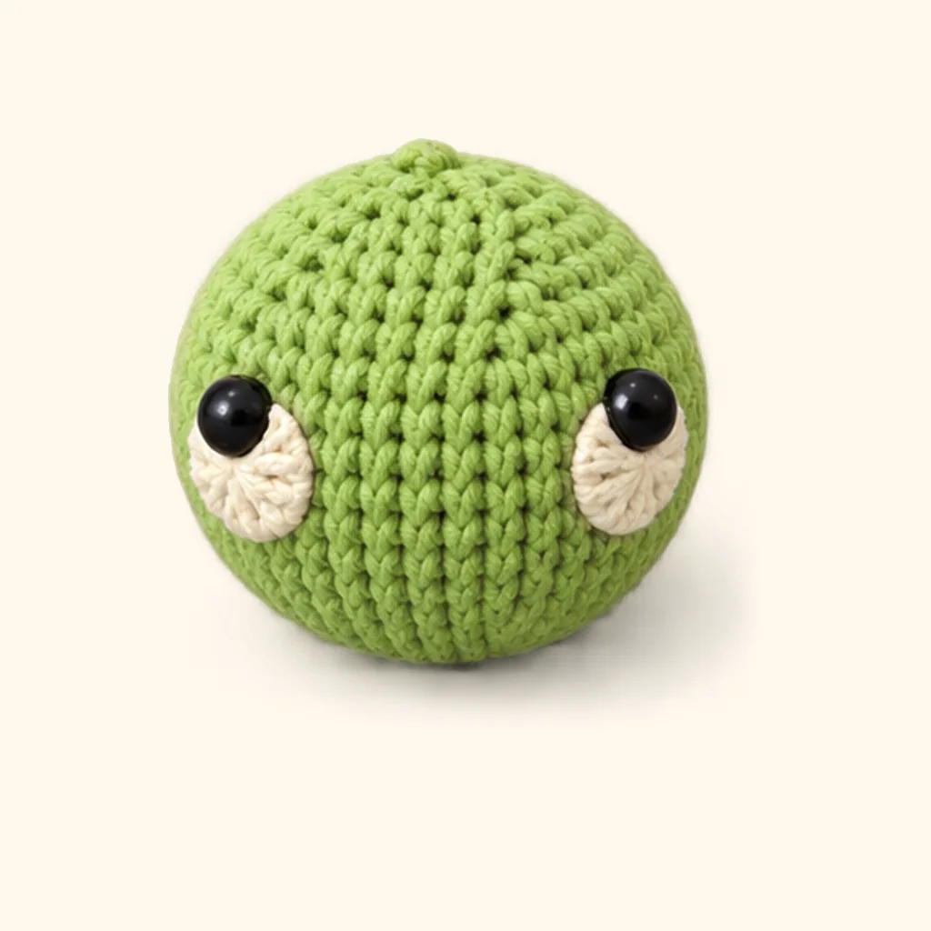 Dinosaur amigurumi: the finished head