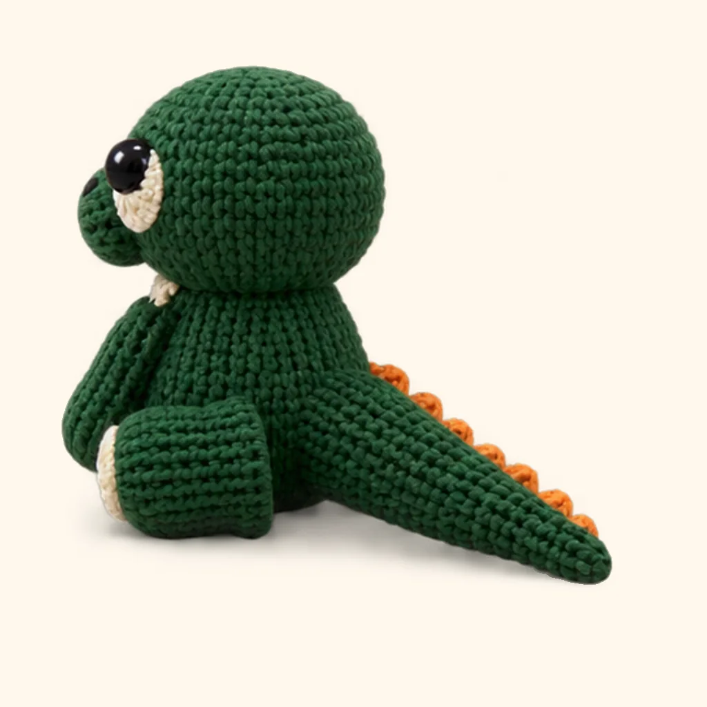 Dragon crochet assembly: attach the tail