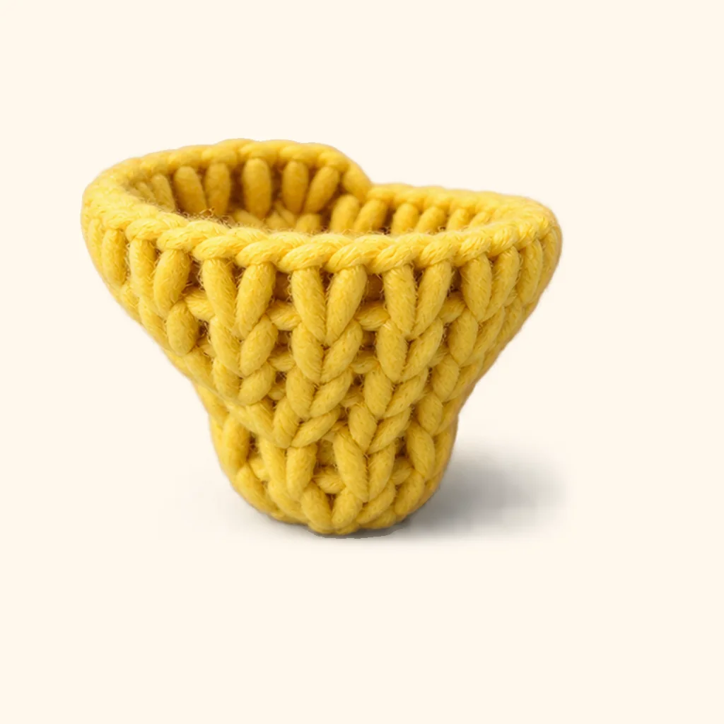 Duck amigurumi: the finished tail