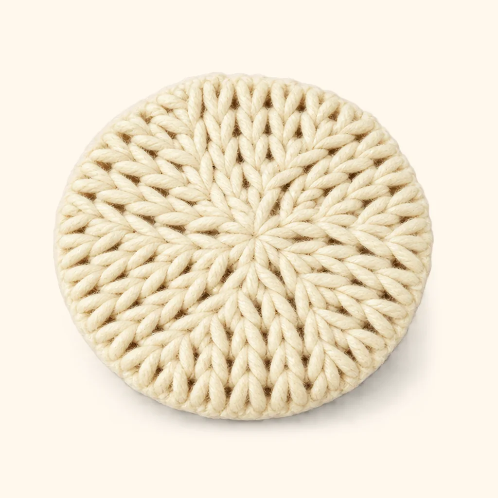 Frog amigurumi: the finished belly patch