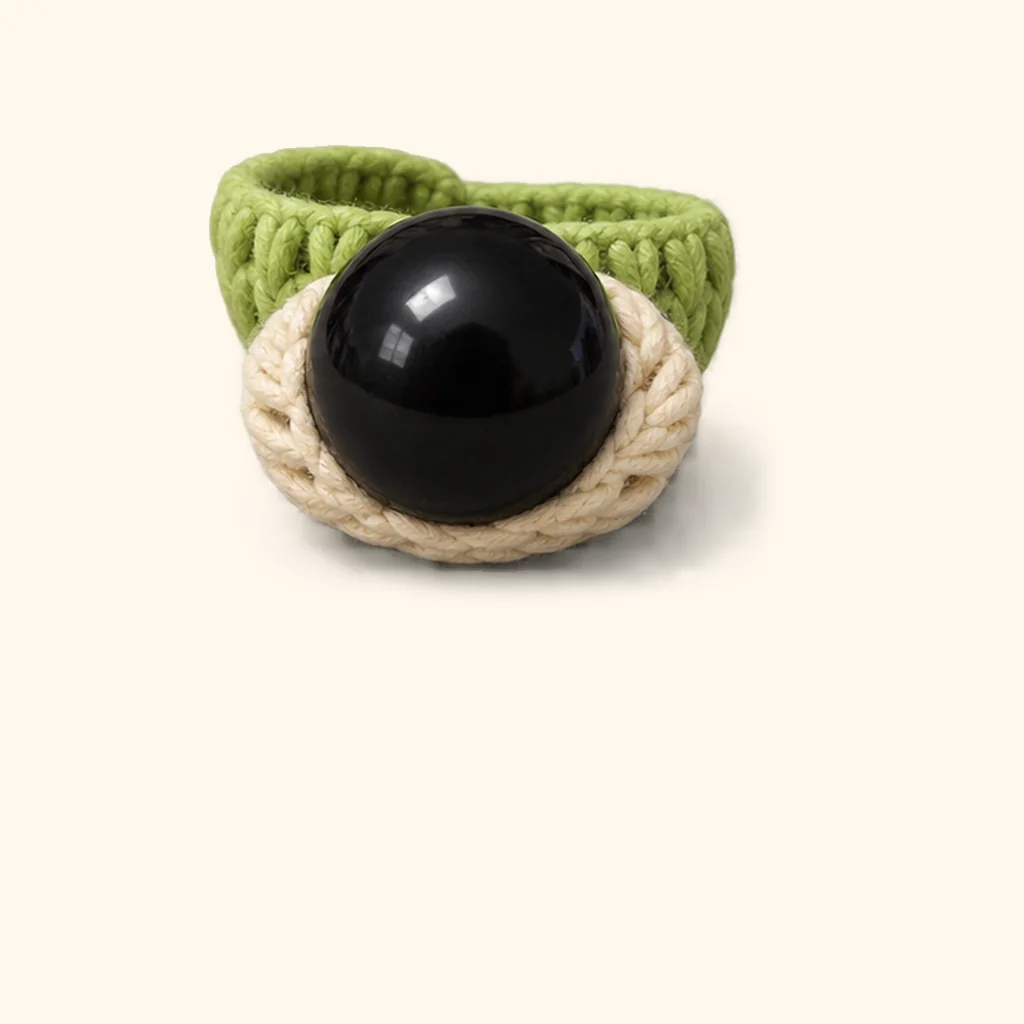 Frog amigurumi: the finished eye bump