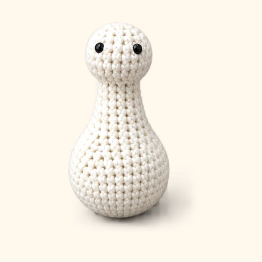 Goose amigurumi: the finished body, neck and head (one piece)