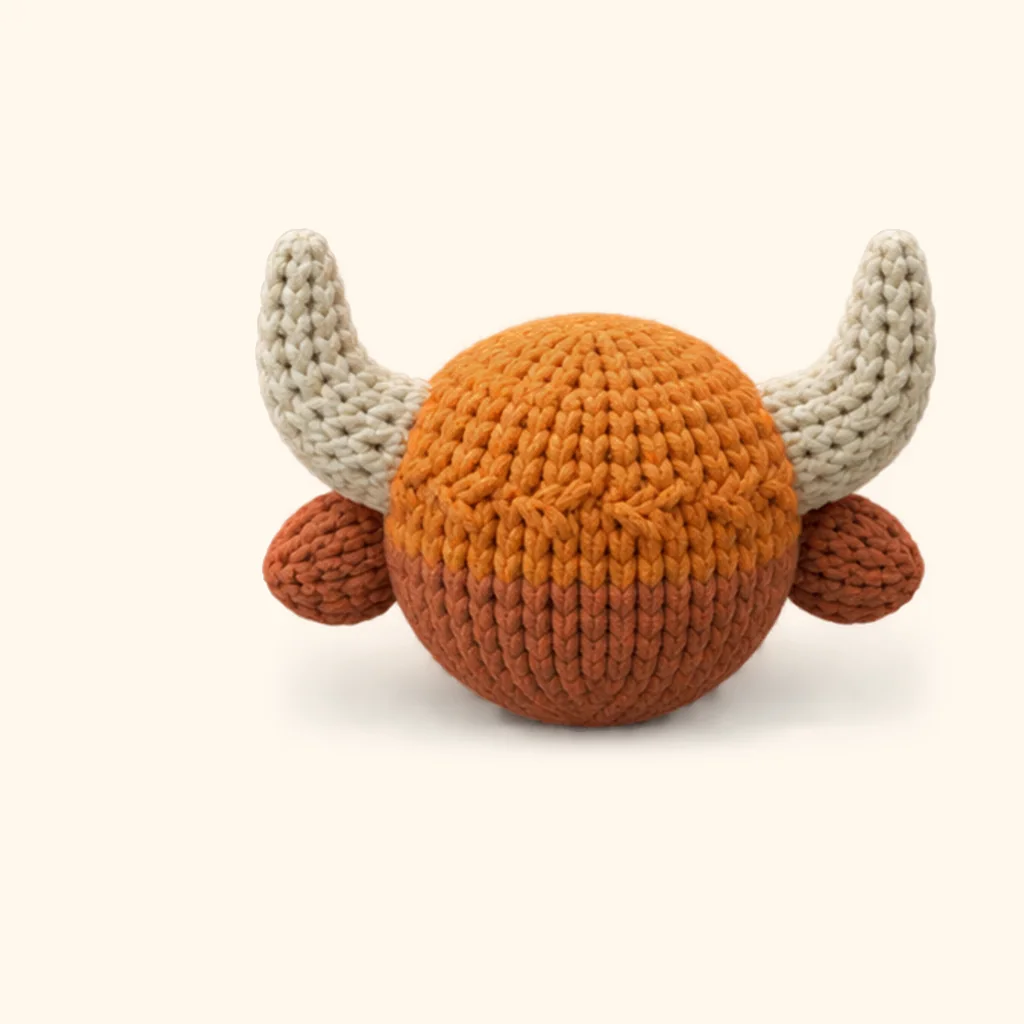 Highland cow crochet assembly: attach the upper back head locks