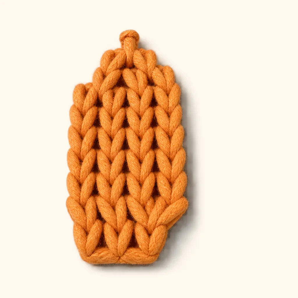 Highland cow amigurumi: the finished crown lock