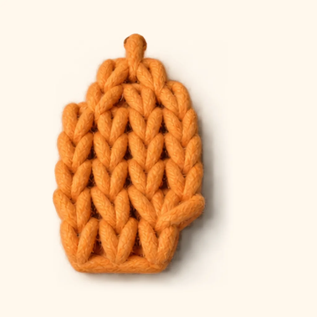 Highland cow amigurumi: the finished side and back body lock