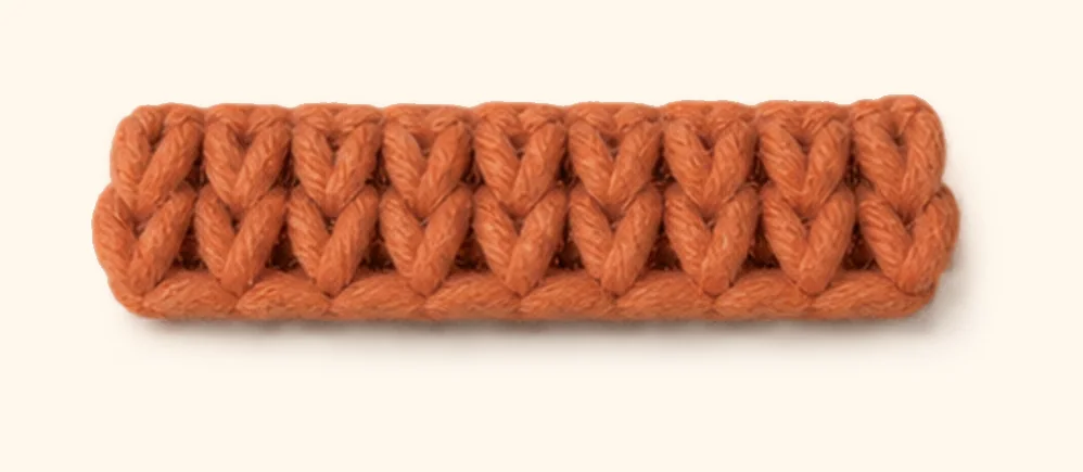 Orange tabby kitten amigurumi: the finished back-of-head stripe