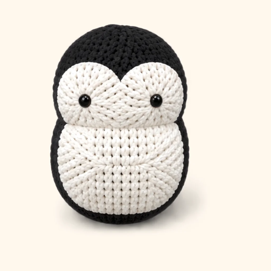 Penguin amigurumi: the finished body and head