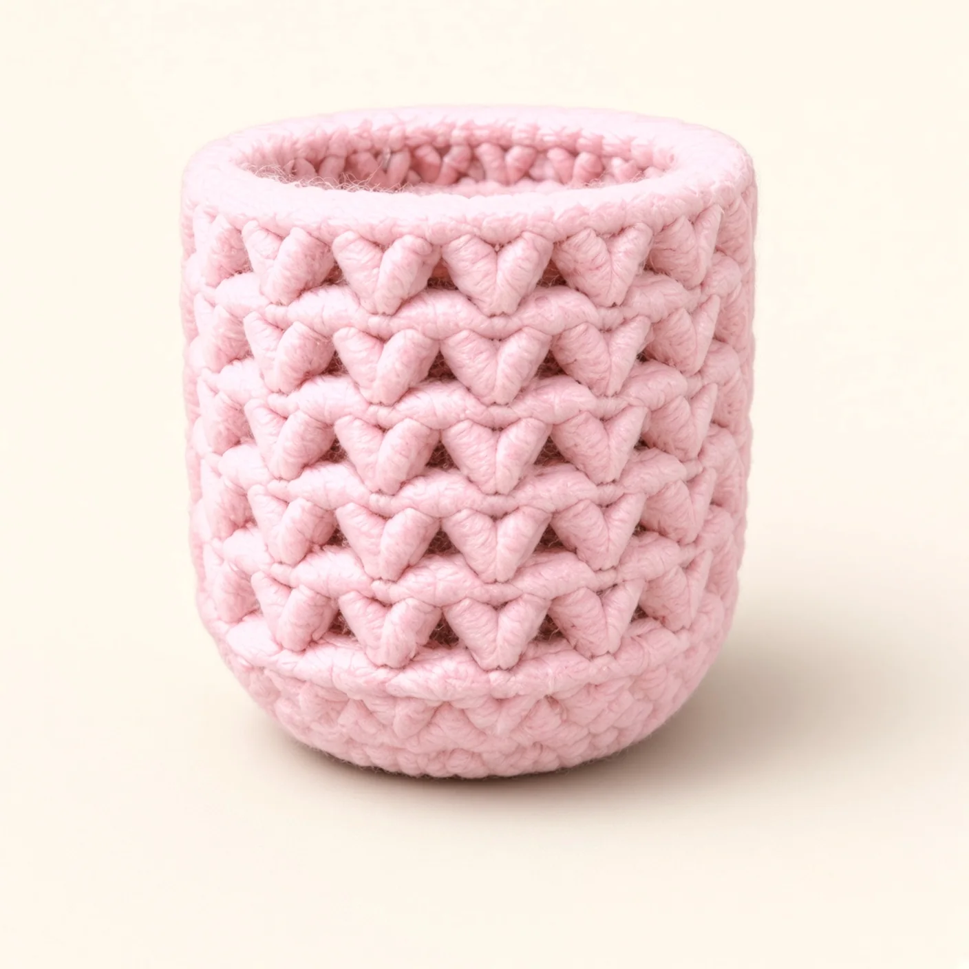 Pig amigurumi: the finished back leg